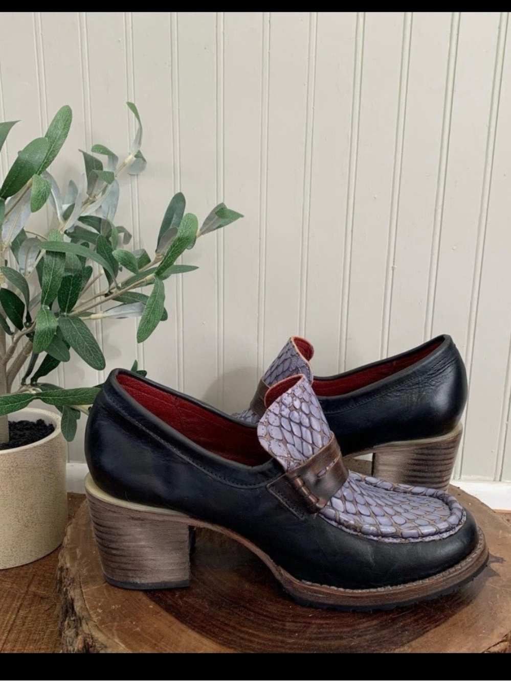 Freebird Bristol Snakeskin Black & Lavender Heeled Loafer Mules SZ 10